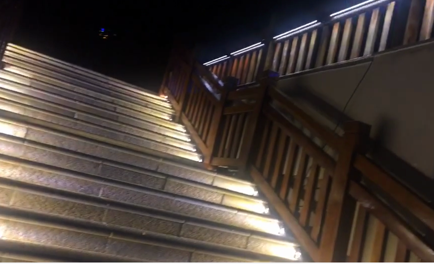 銅仁花果山廣場亮化